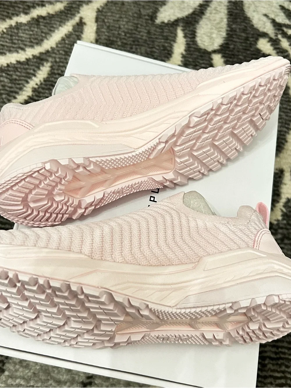 APL Slip-On Knit Sneakers in Pale Pink Size 7.5
